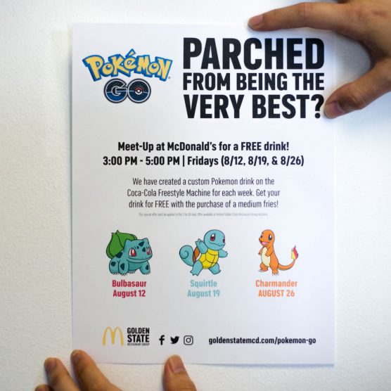 pokemon-go-hand-out